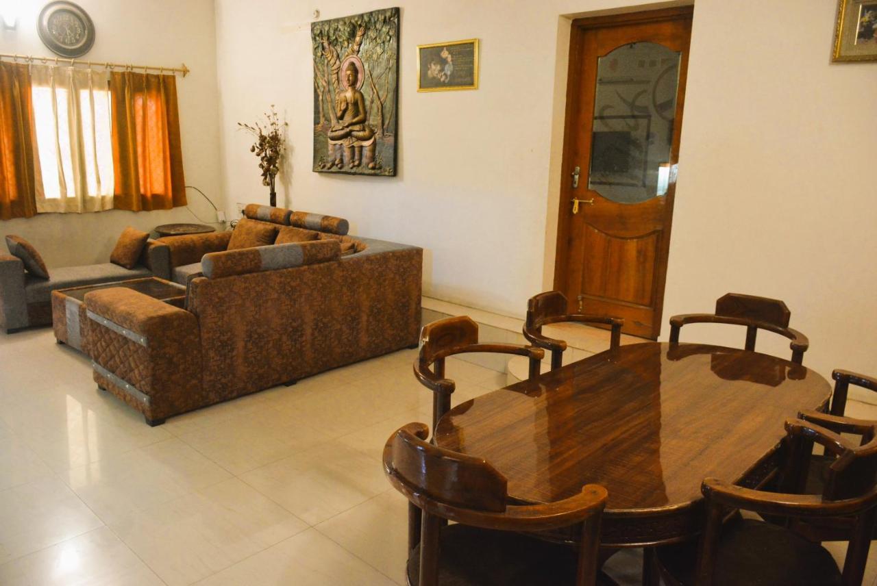 Malaiya Homestay - Grandeur Living Experience 자발푸르 외부 사진